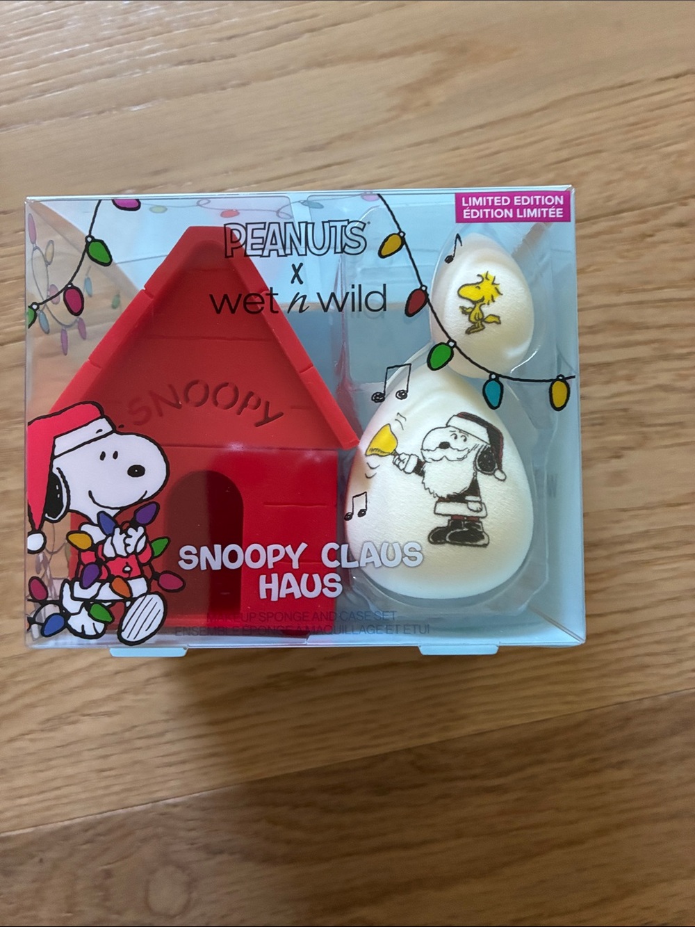 Wet Neil’s Snoopy Claus Haus Makeup Sponge and Haus